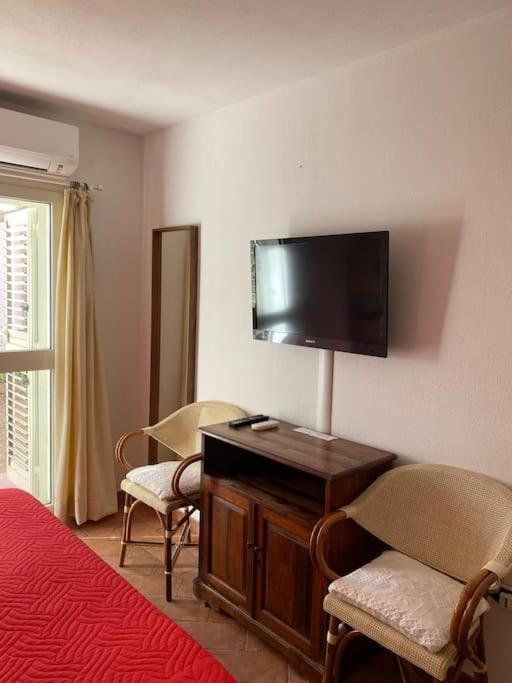 Solemare Apartment Palau Bagian luar foto